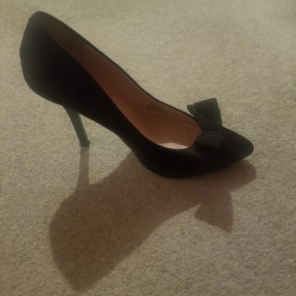 Betsey Johnson Black Bow Heels